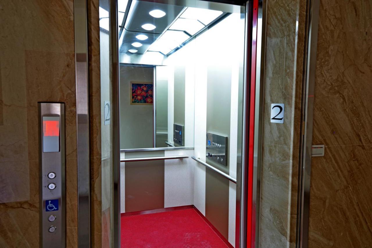 Hongfu Elegant Business Hotel Csungli Kültér fotó