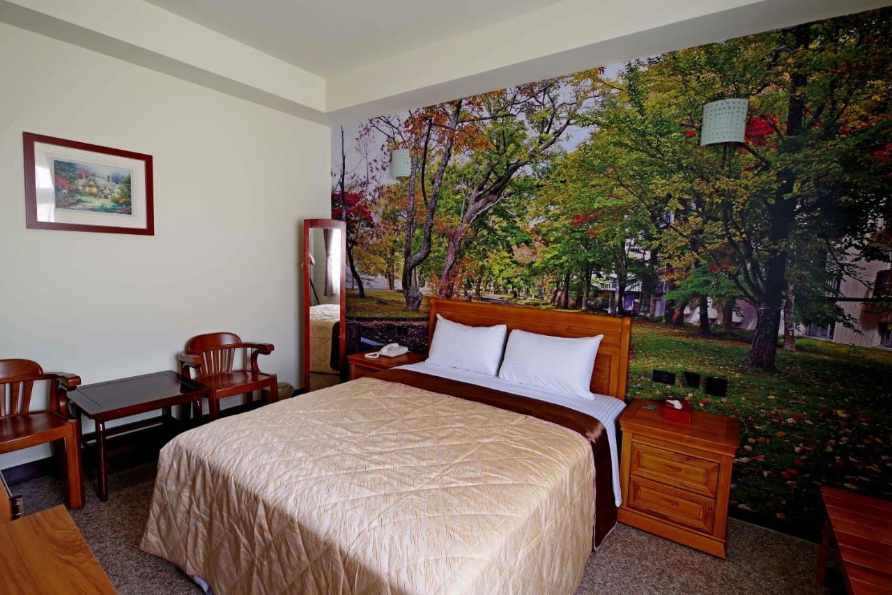 Hongfu Elegant Business Hotel Csungli Kültér fotó