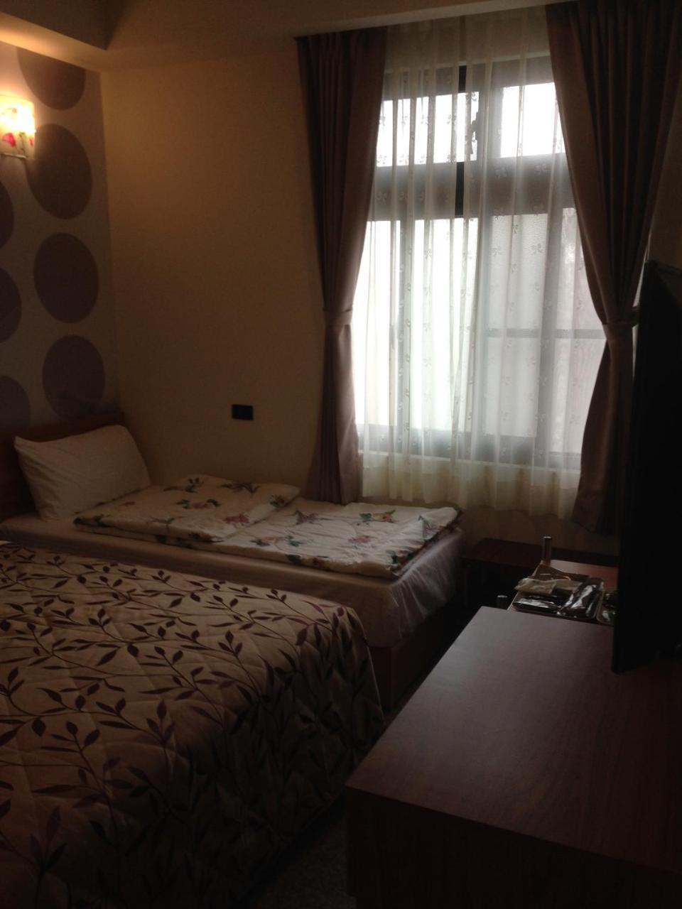 Hongfu Elegant Business Hotel Csungli Kültér fotó