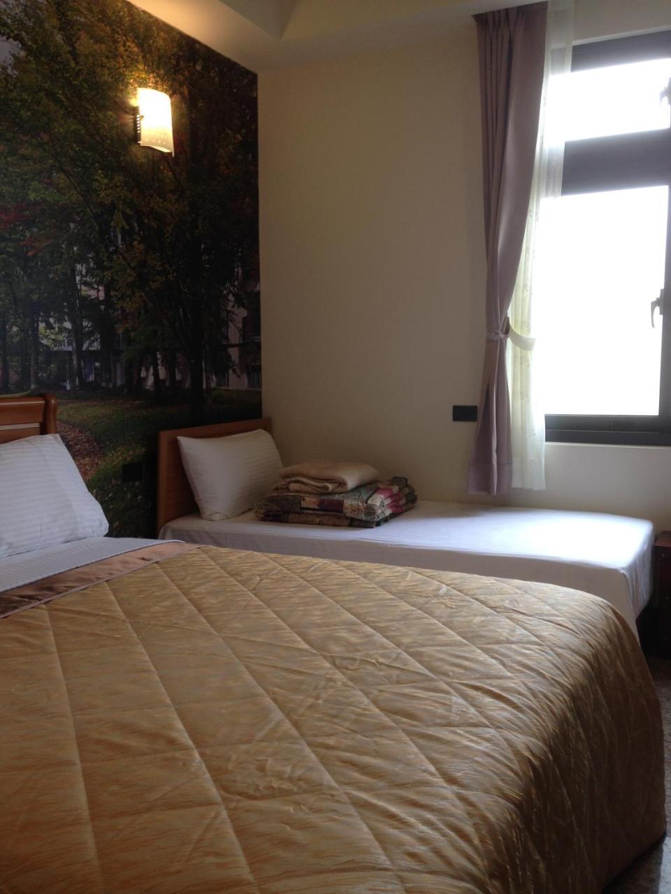 Hongfu Elegant Business Hotel Csungli Kültér fotó